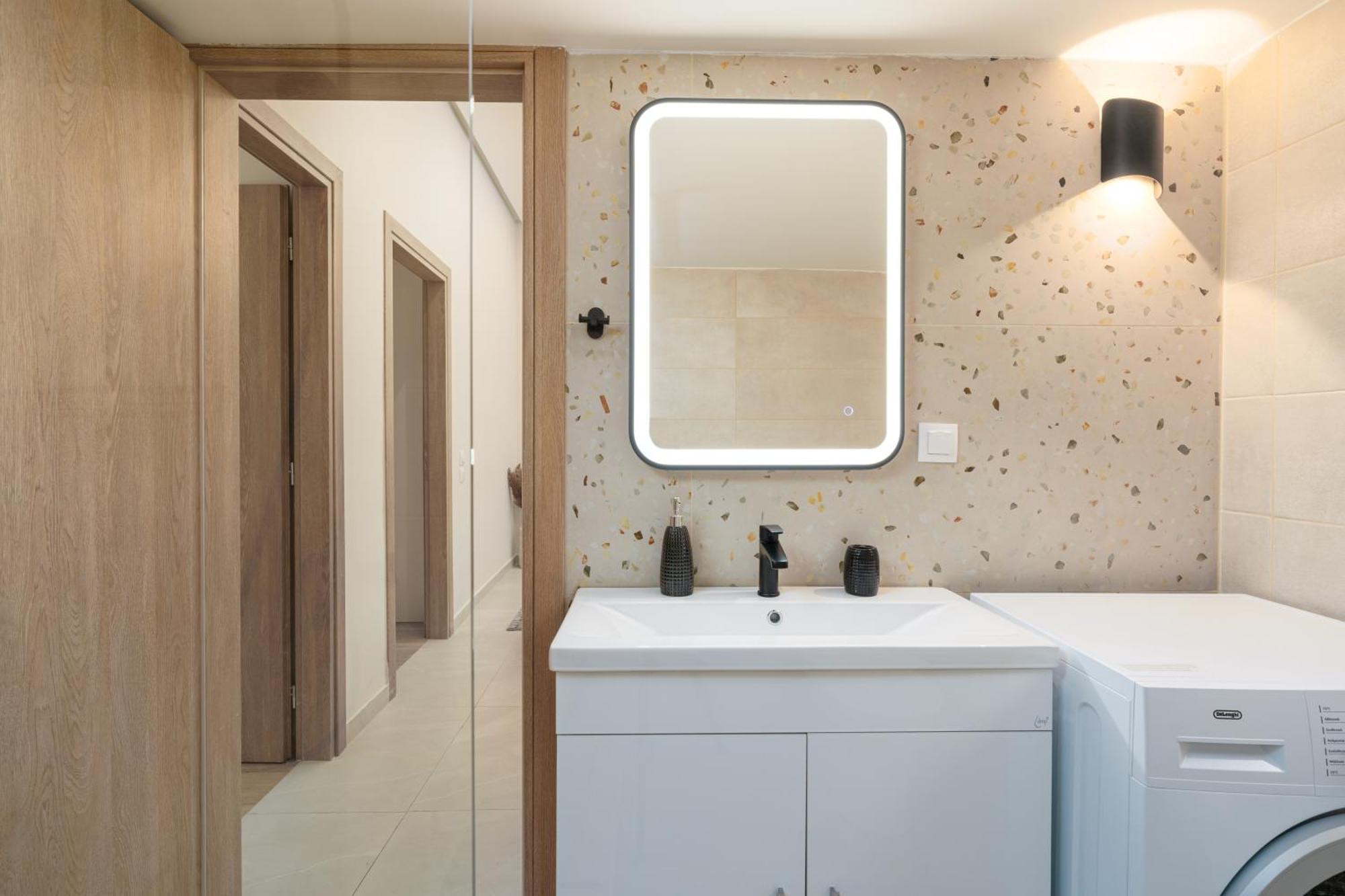 Cozy New Apartment Nearby Metro Афины Экстерьер фото