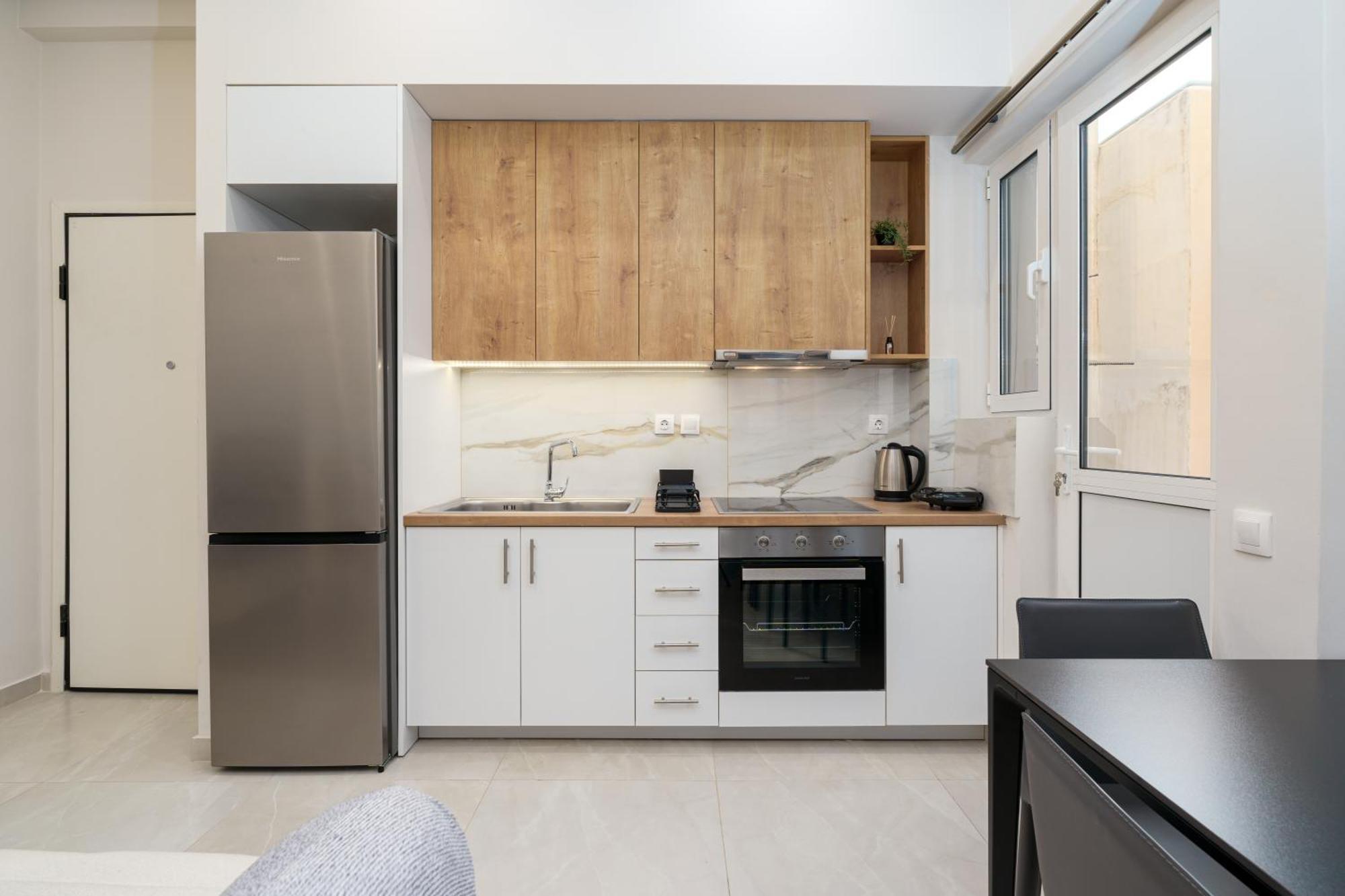 Cozy New Apartment Nearby Metro Афины Экстерьер фото